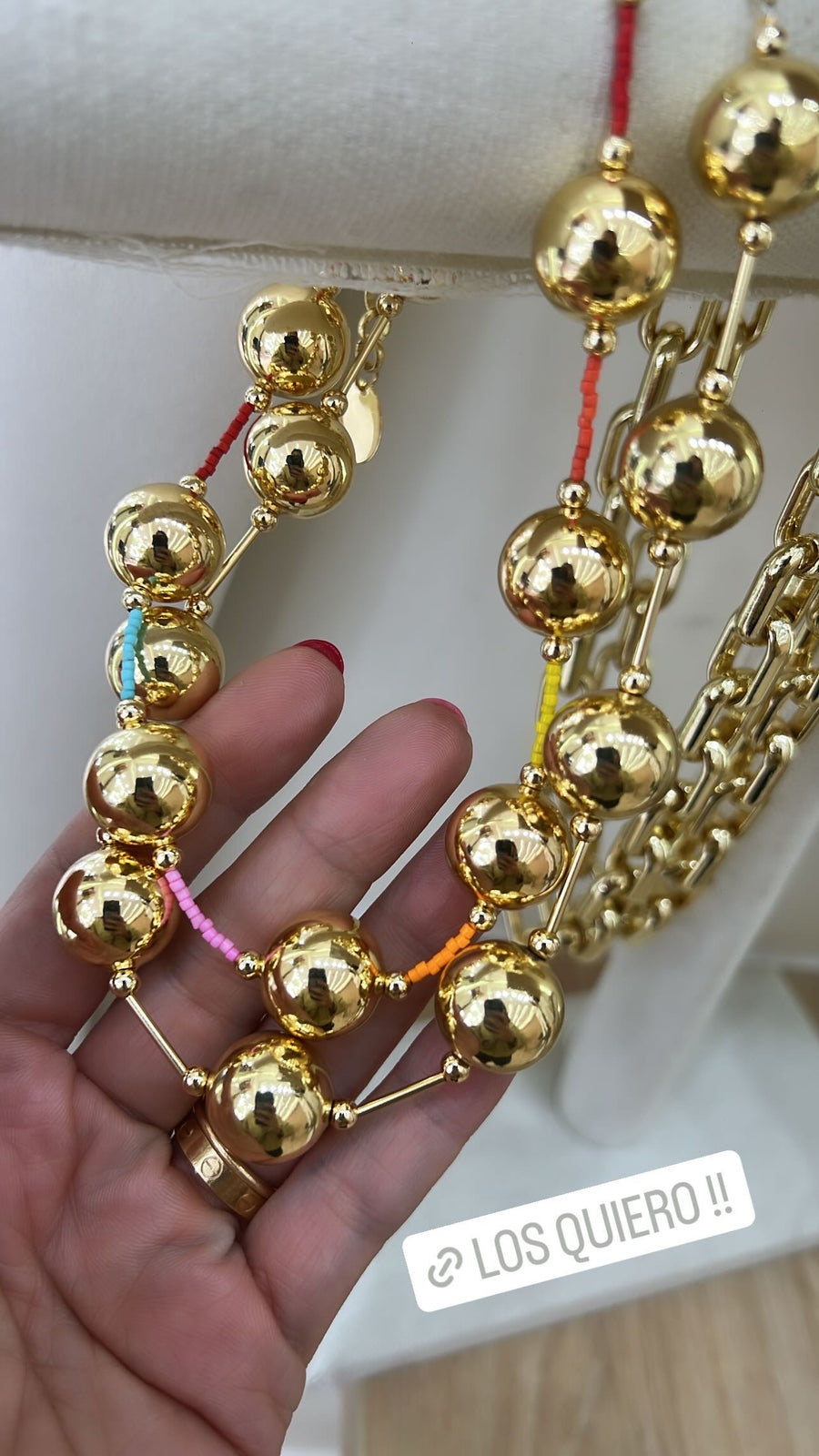 GOLDEN BALLS NECKLACE WITH COLORS BEADS