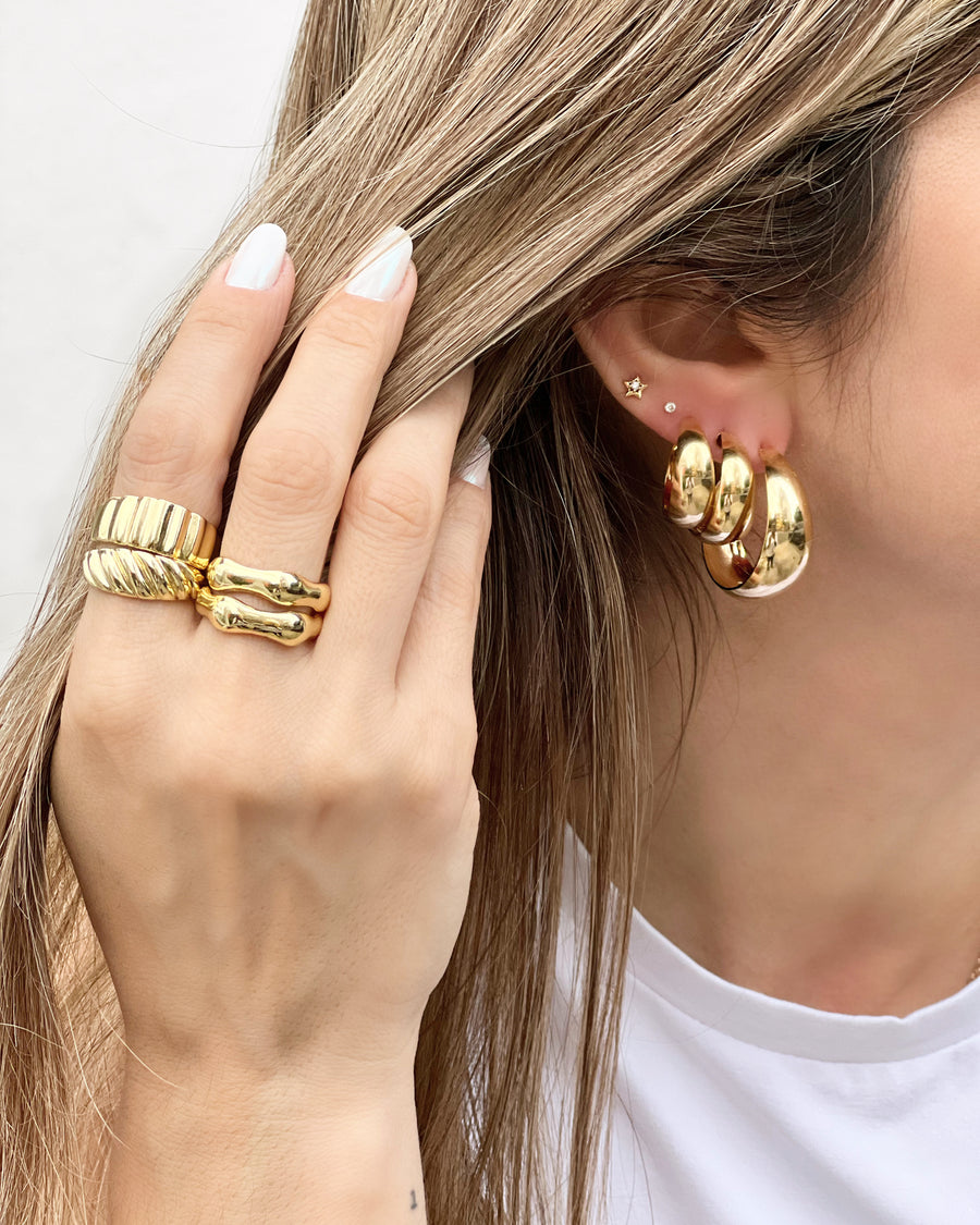 GOLD HOLLOW HOOPS