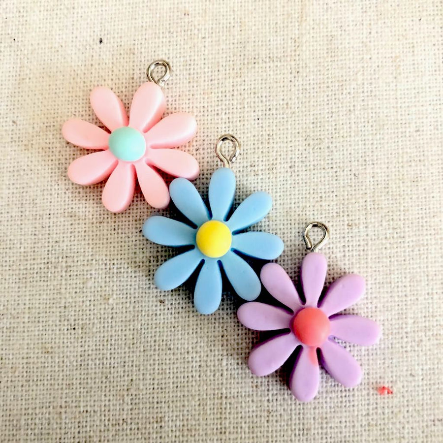 Color Daisy Flower Charms